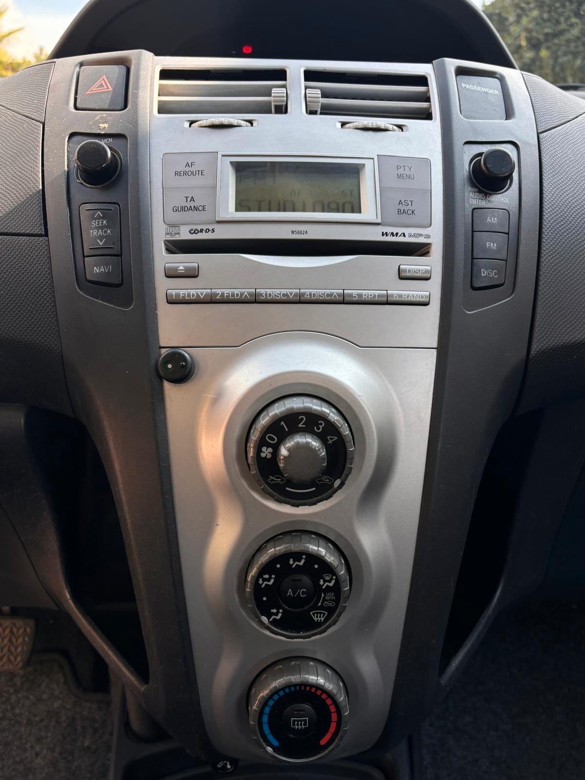 Yaris 1.4 D-4D 5 porte Navi