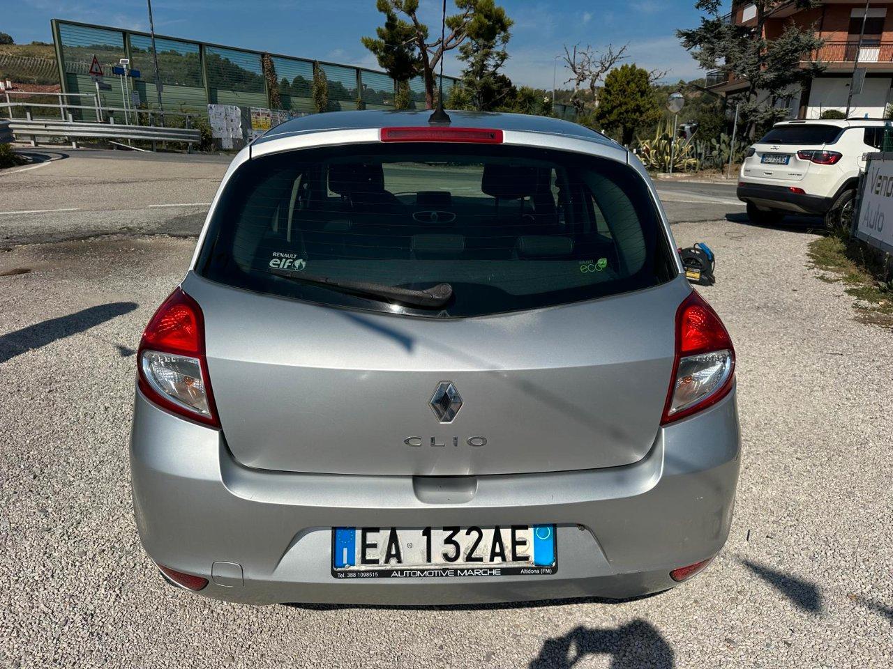 RENAULT Clio 1.2 16V 5 porte Confort
