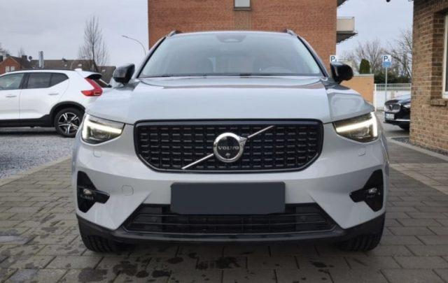 VOLVO XC40 B4 AWD automatico Ultimate Dark