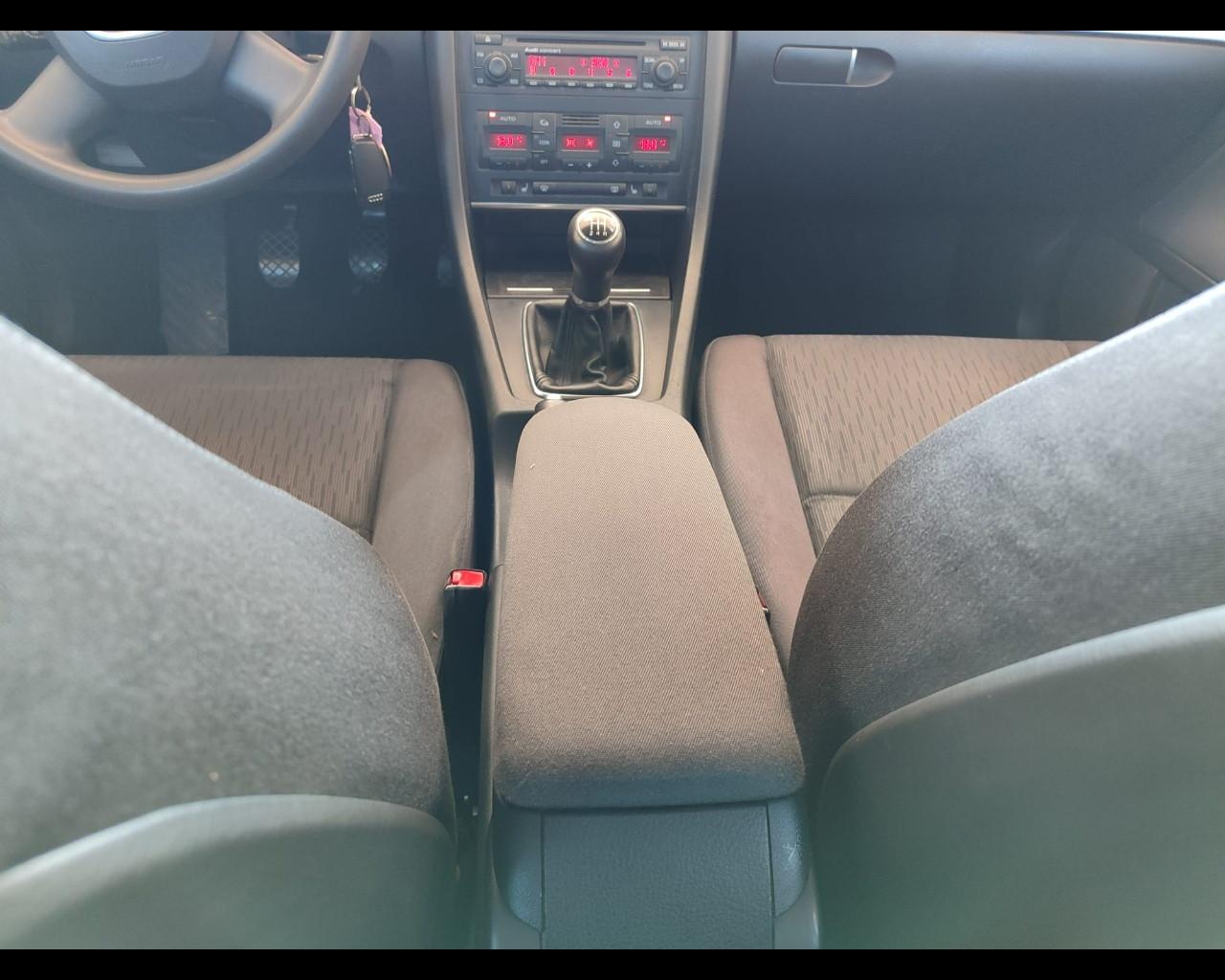 AUDI A4 3ª serie - A4 1.9 TDI