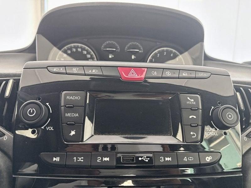 Lancia Ypsilon Ecochic 1.0 70cv Firefly Hybrid S&S Silver