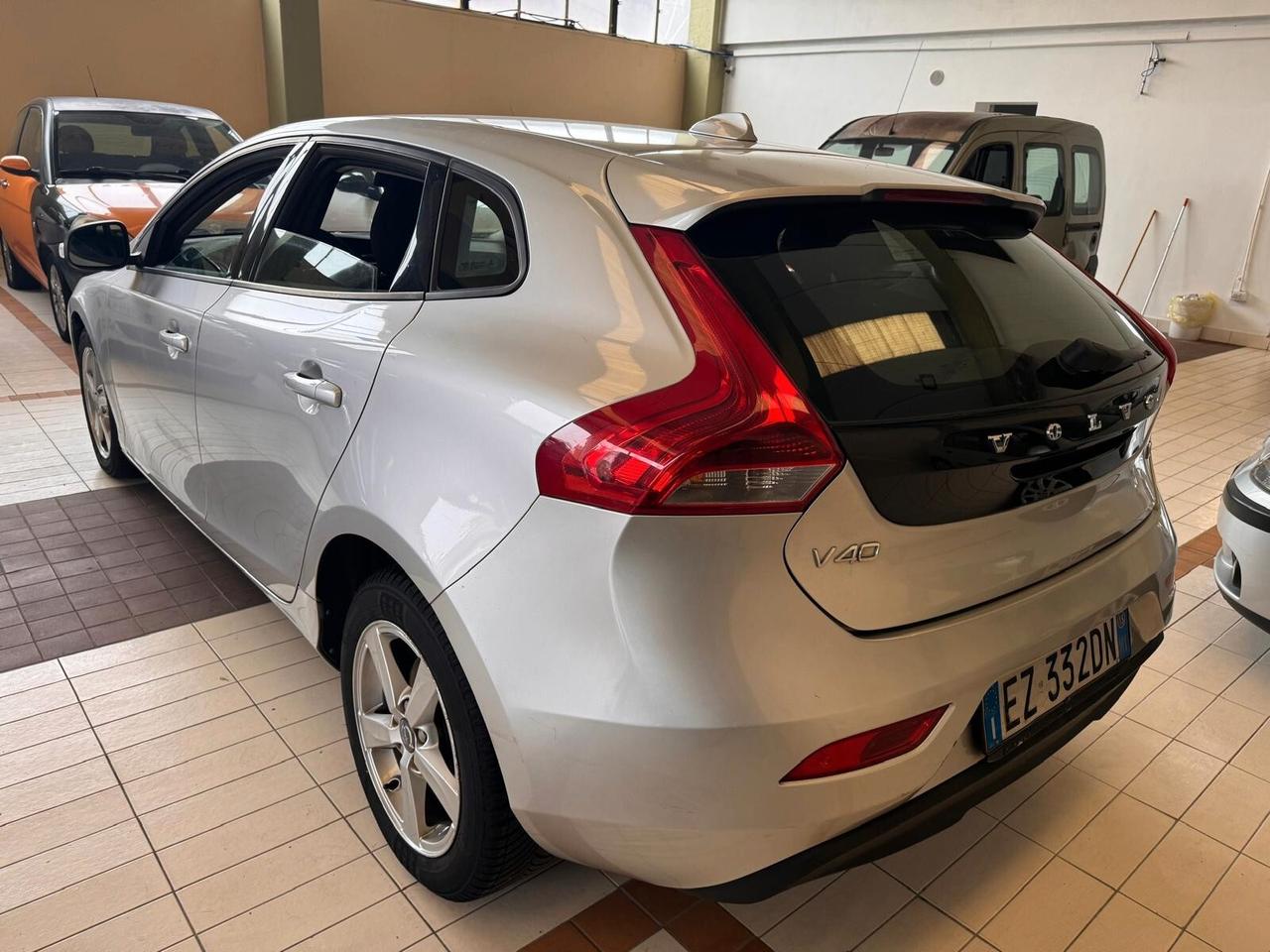 Volvo V40 D2 1.6 Summum 114cv