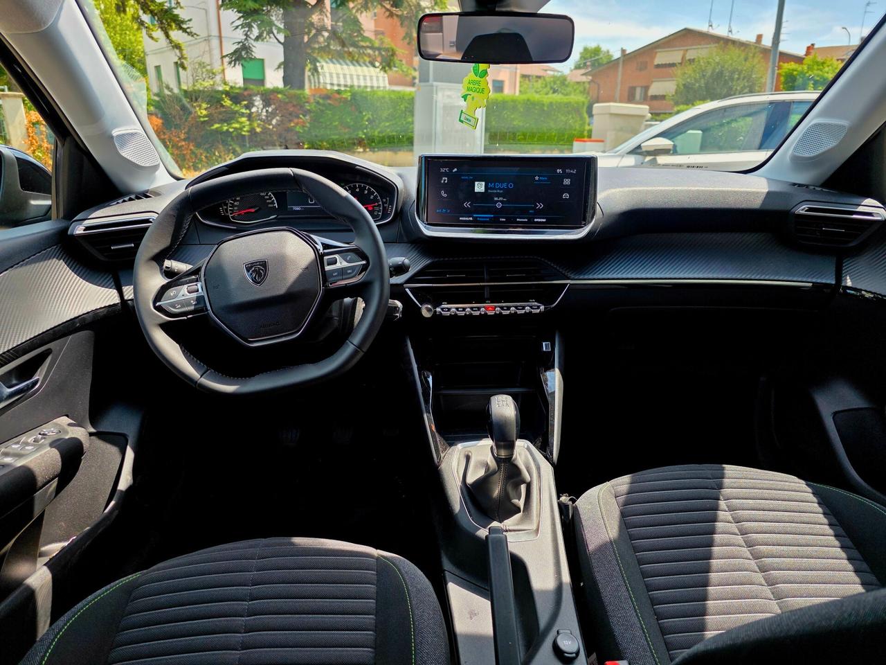 Peugeot 208 1.2 PureTech 75 Stop&Start 5 porte Style NEOPATENTATO FINANZIABILE