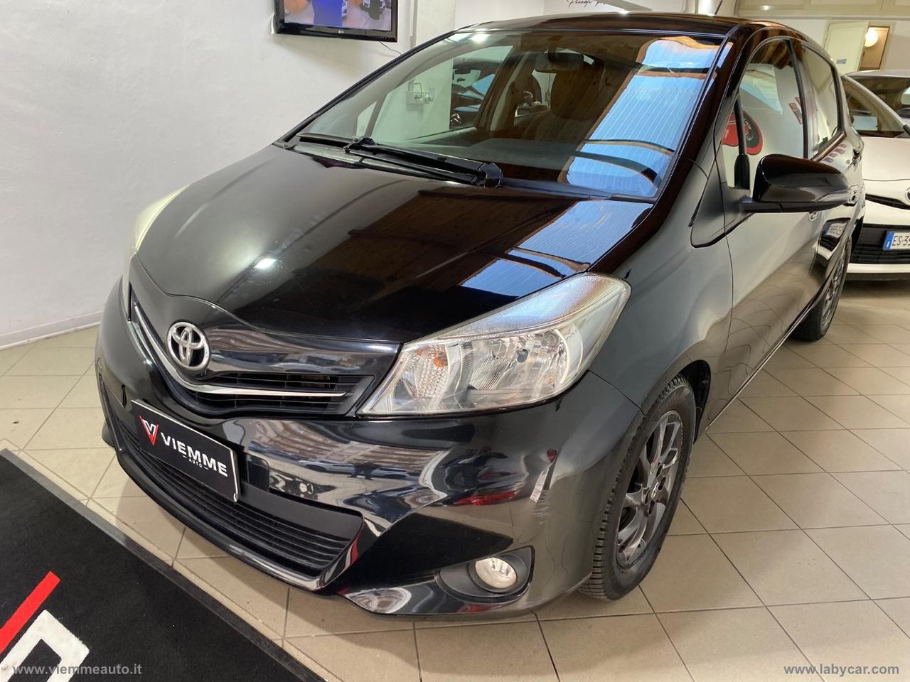 TOYOTA Yaris 1.4 D-4D 5p. Lounge