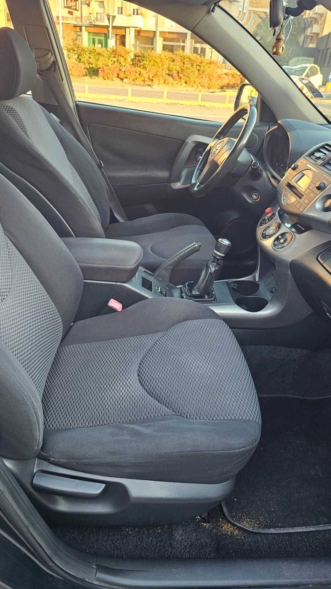 Toyota RAV 4 RAV4 2.2 D-4D 136 CV Luxury