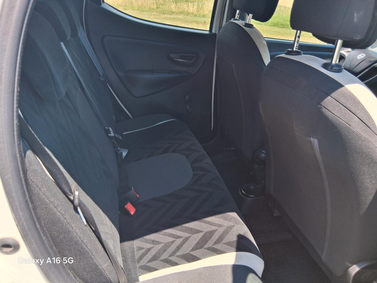 Lancia Ypsilon 1.2 69 CV 5 porte Gold