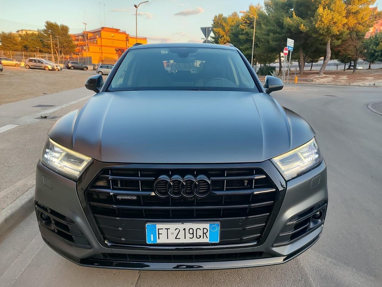 Audi Q5 2.0 TDI 190CV S Line FULL!!! PARI NUOVO!!!