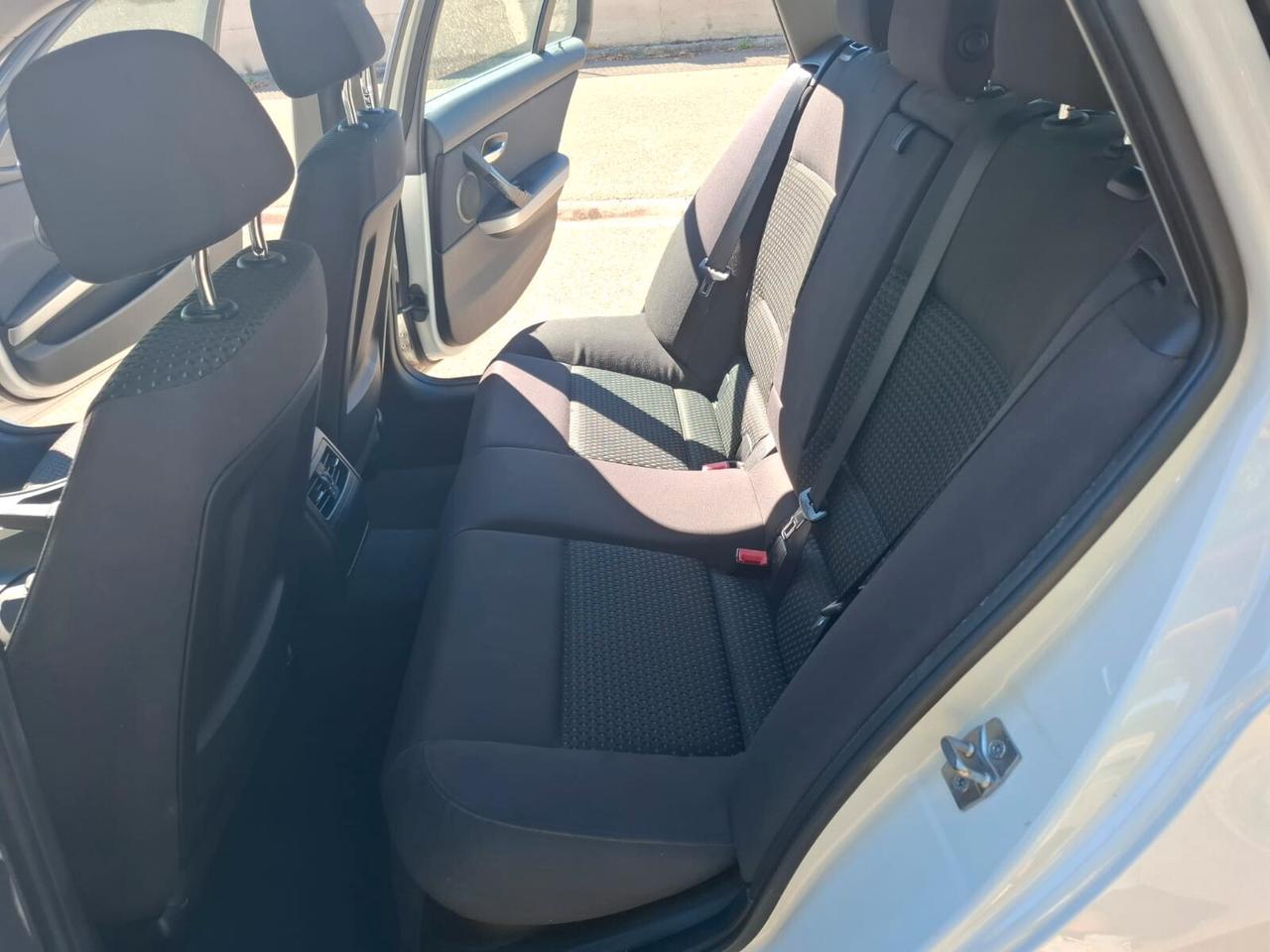 Bmw 318 SW 2.0 TDI 143CV del 2011 NEOPATENTATI