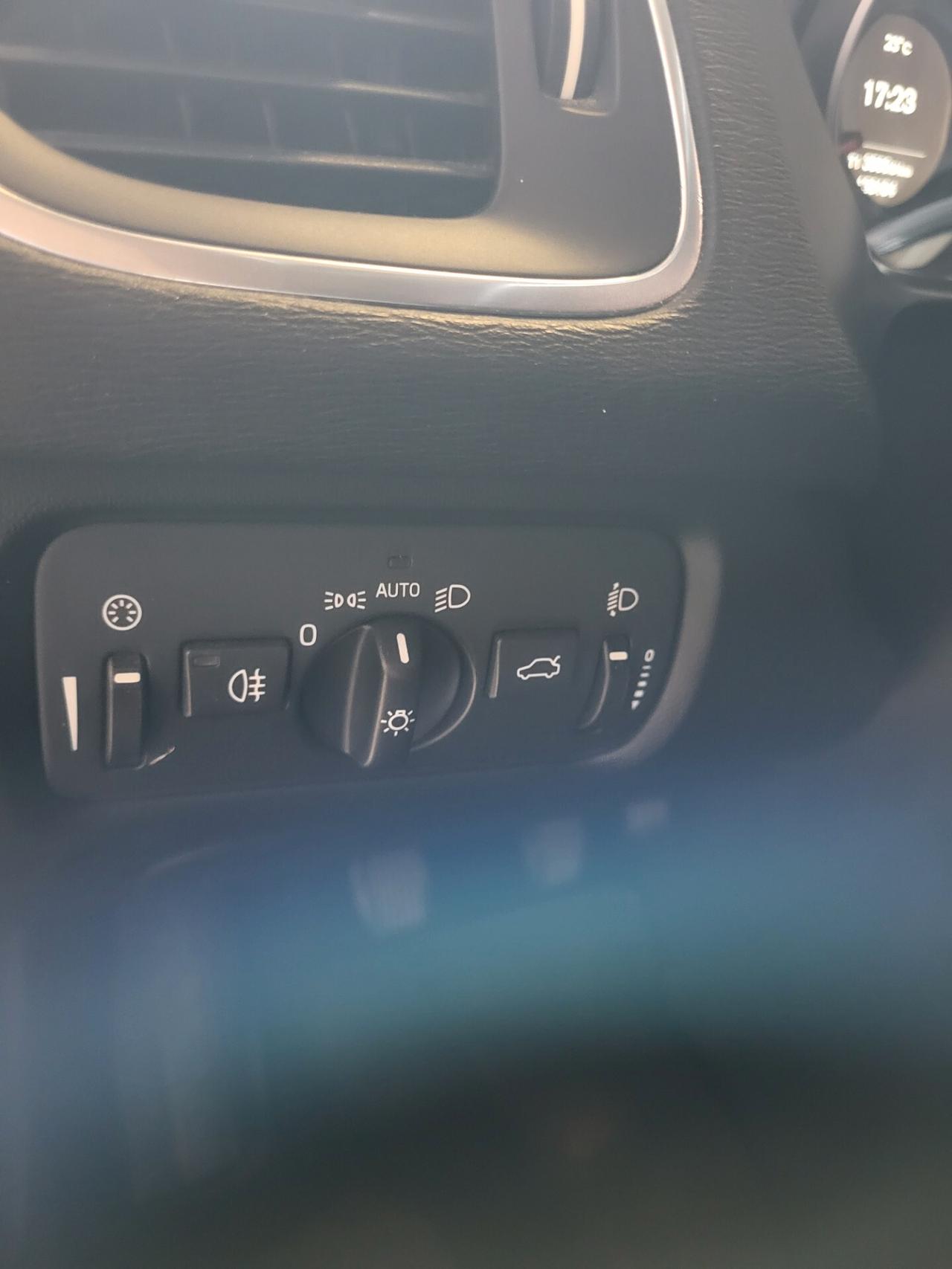 Volvo V40 D3 Momentum