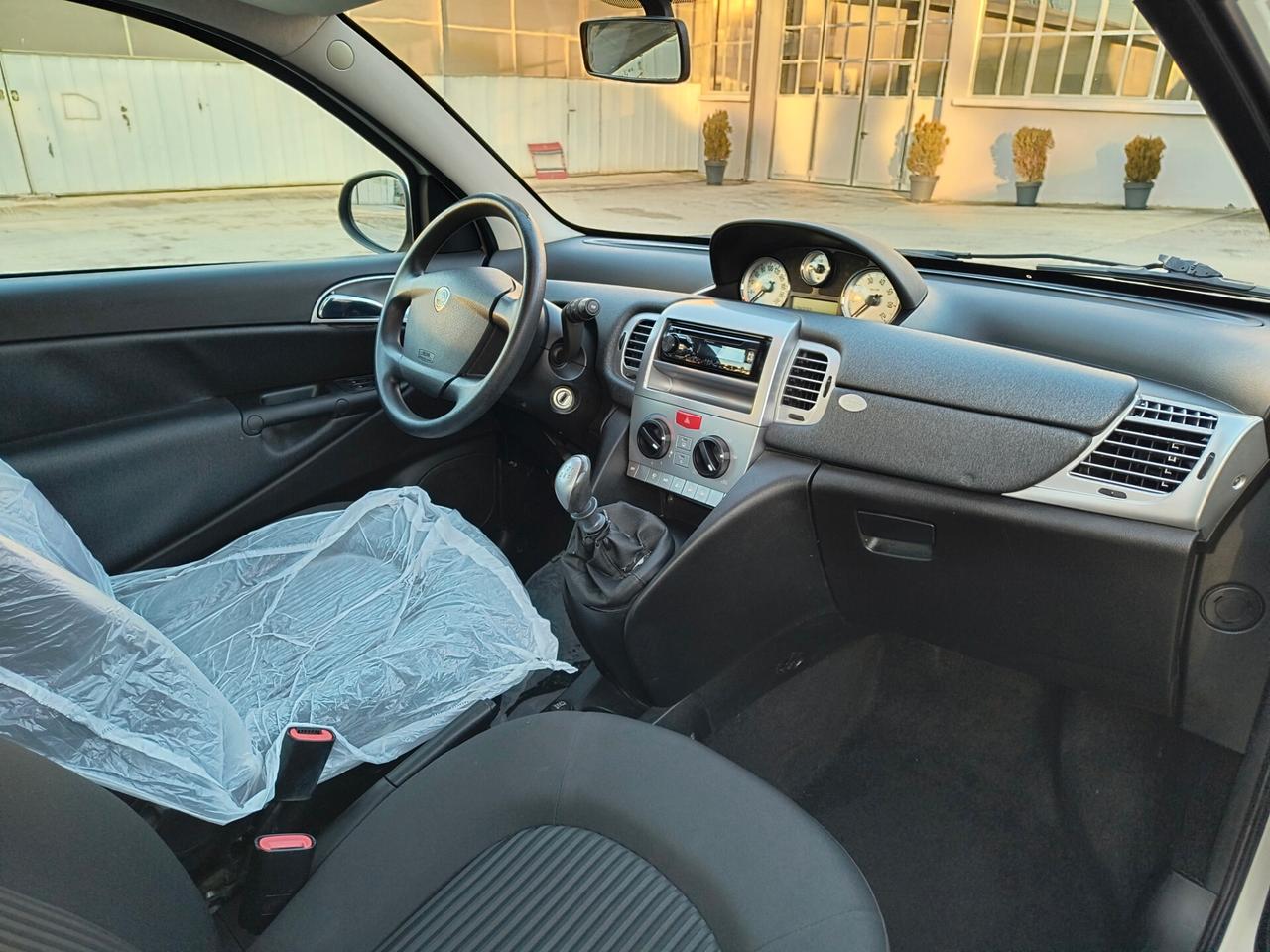 Lancia Ypsilon 1.2 69 CV Platinum