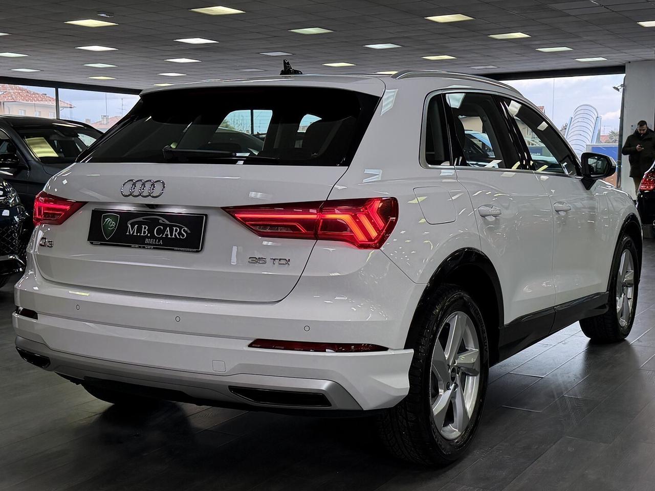 Audi Q3 35 2.0 tdi Business s-tronic