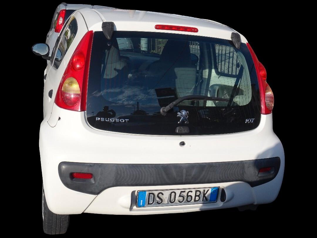 Peugeot 107 1.0 68CV 5p. Plaisir