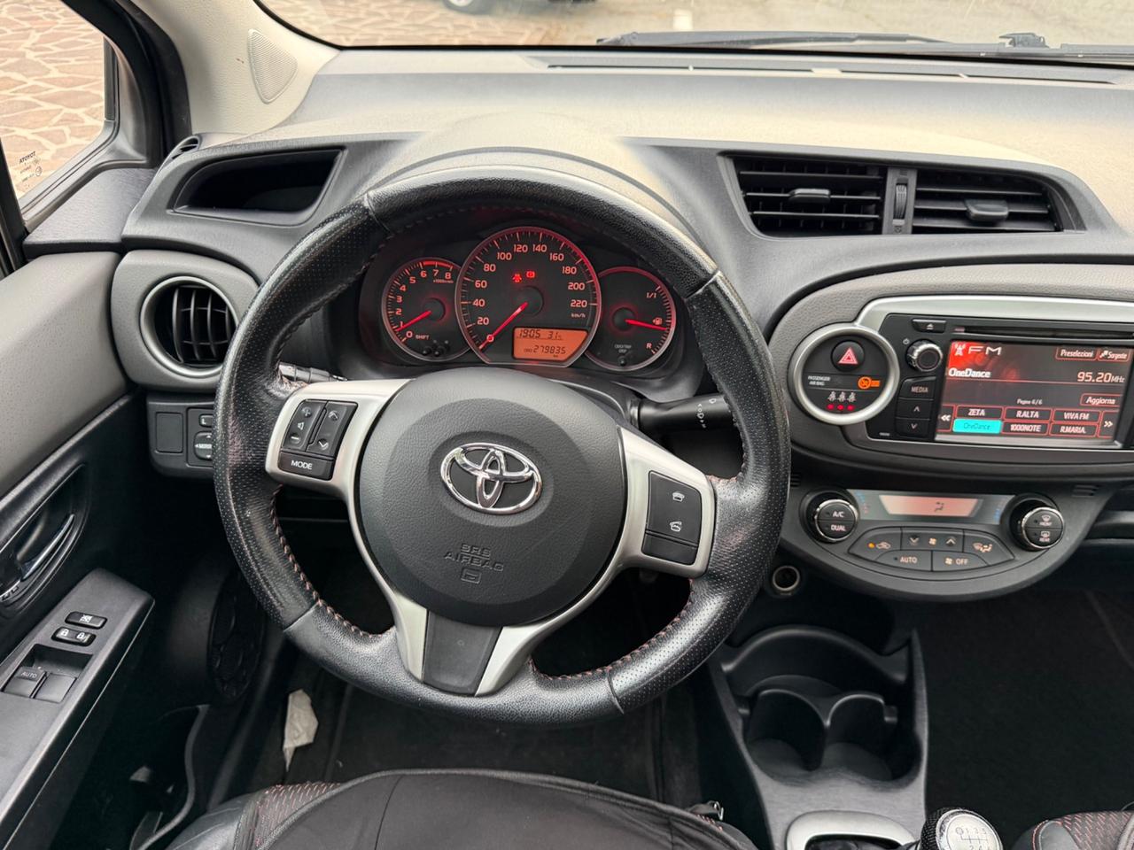 Toyota Yaris 1.3 5 porte Lounge