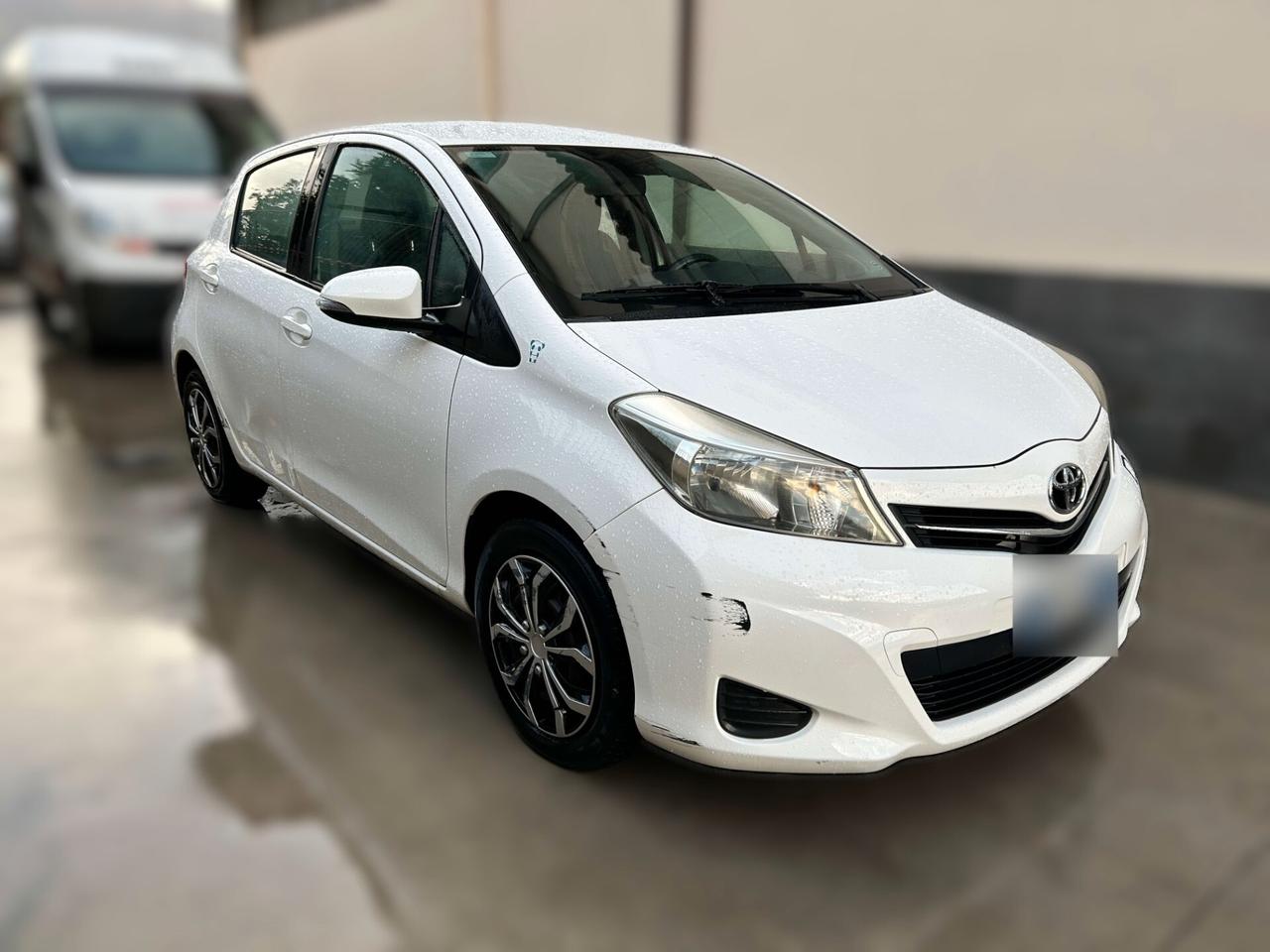 Toyota Yaris 1.0 Benzina 70CV - 2012 Incidentata