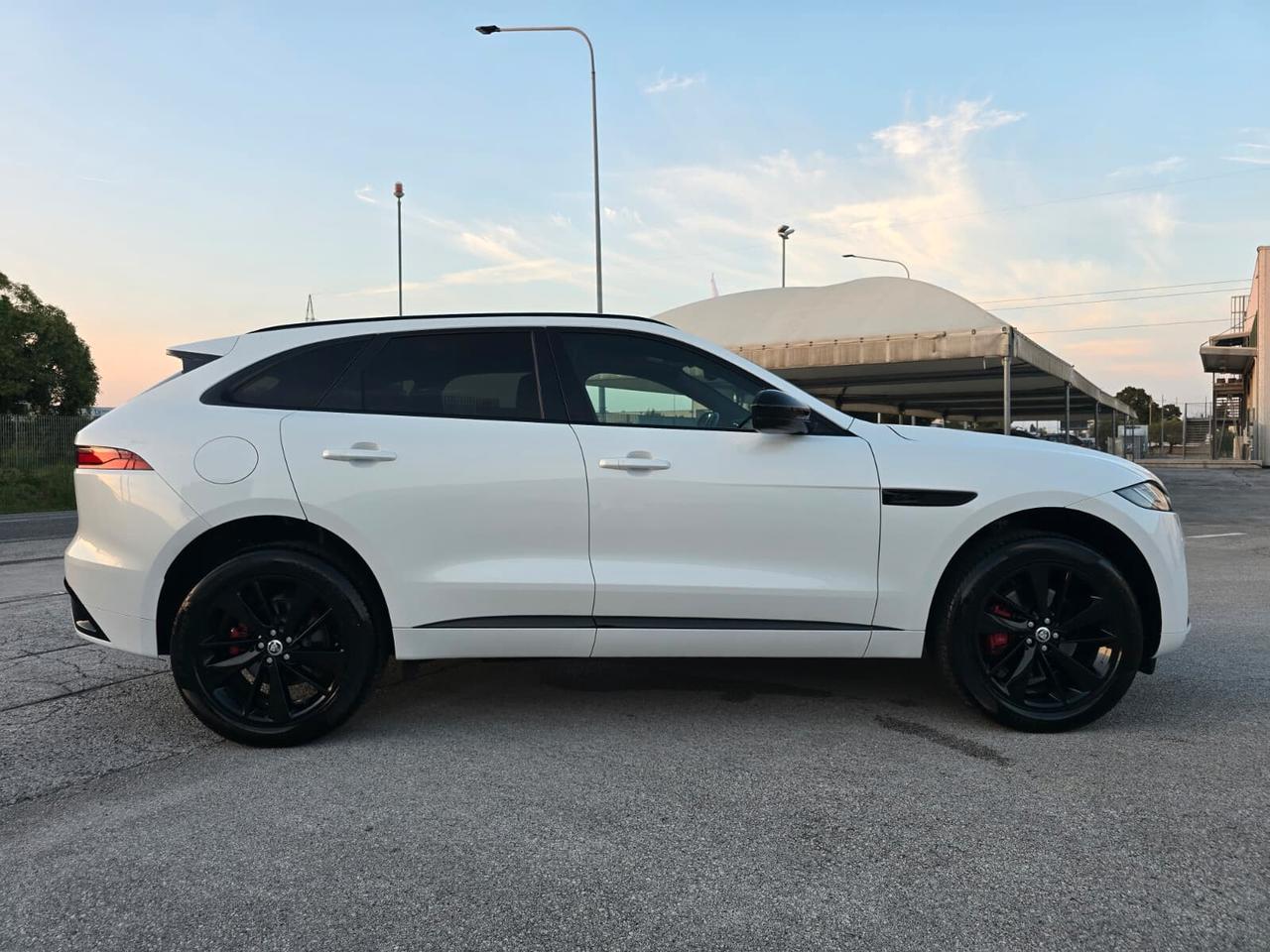 Jaguar F-Pace 2.0 D 204 CV AWD aut. R-Dynamic SE