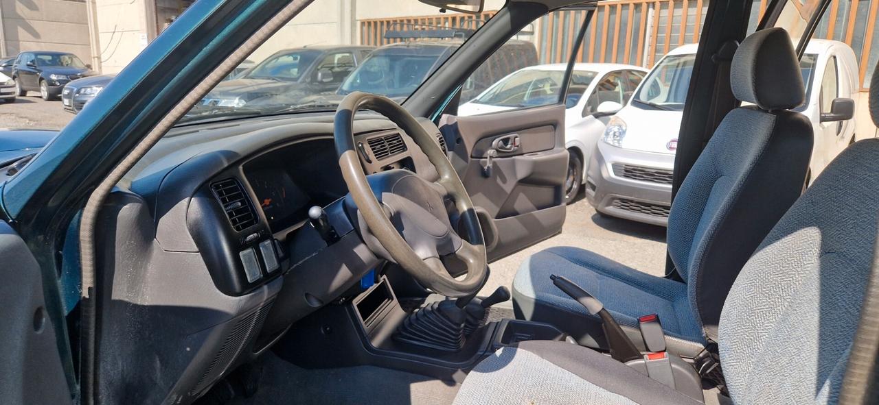 Mitsubishi L200 2.5 TDI 4WD Double Cab GANCIO TRAINO