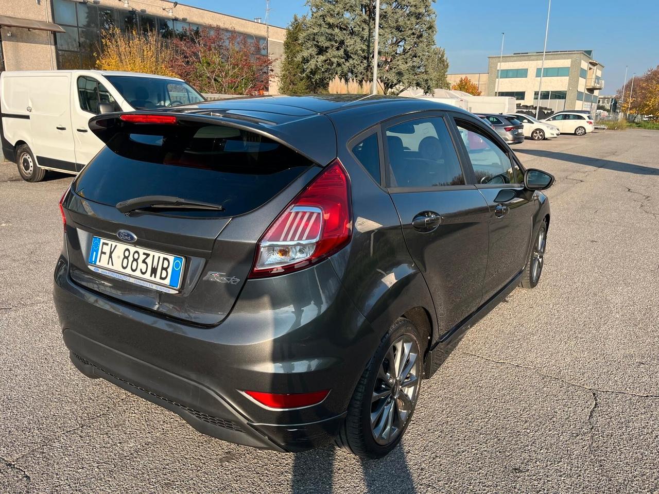 Ford Fiesta 1.5 TDCi 75CV 5 porte ST-Line