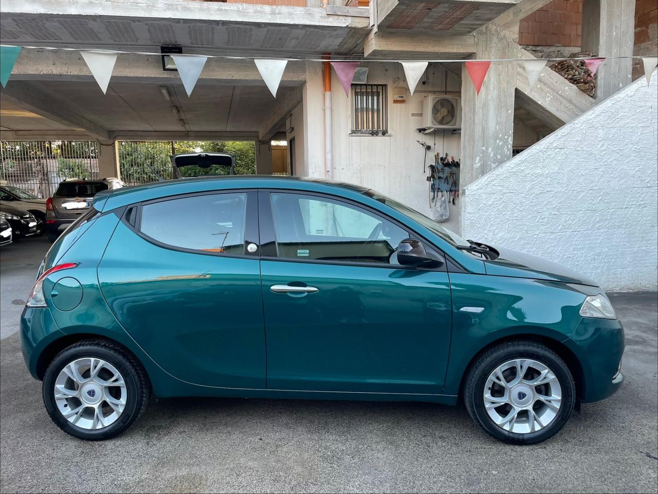 Lancia Ypsilon 1.2 69 CV 5 porte GPL Ecochic Platinum stupenda