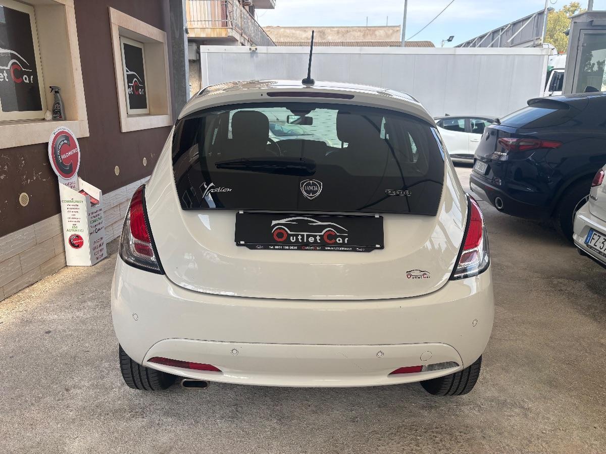 LANCIA - Ypsilon - 1.0 FireFly 5p.S&S Hybryd Gold