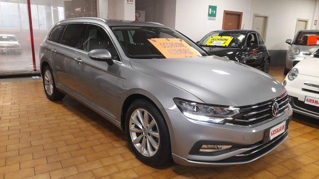 VOLKSWAGEN Passat Variant 1.6 TDI SCR DSG Business NAVI