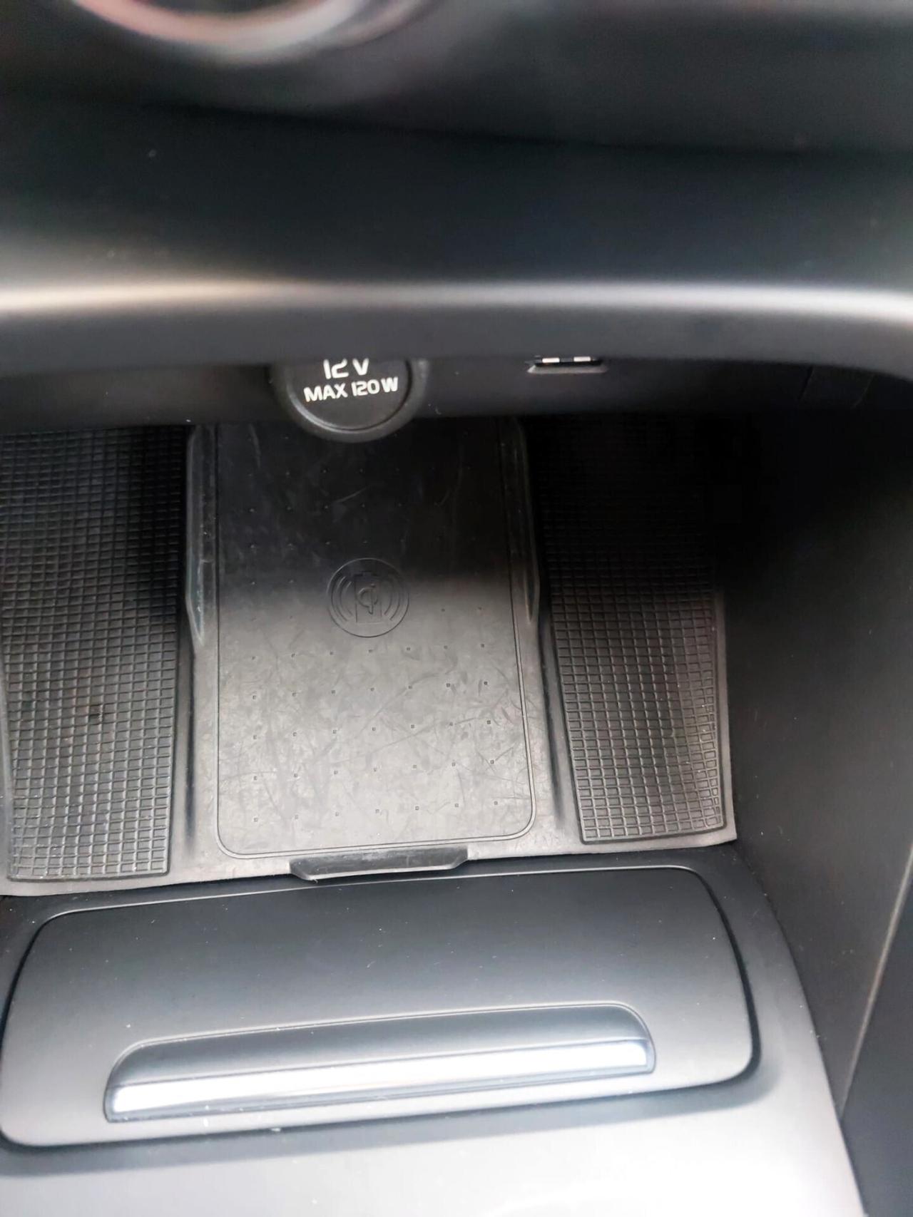 Volvo XC40 T2 Geartronic Momentum Pro