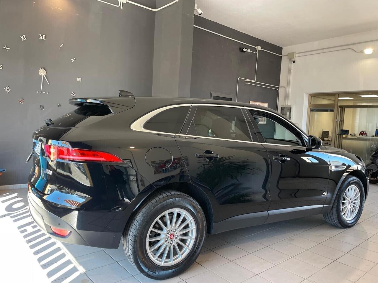 Jaguar F-Pace 2.0 D 180 CV AWD Prestige