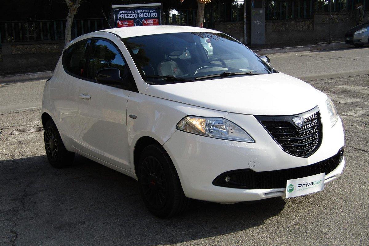 LANCIA Ypsilon 1.2 69 CV 5 porte GPL Ecochic Silver