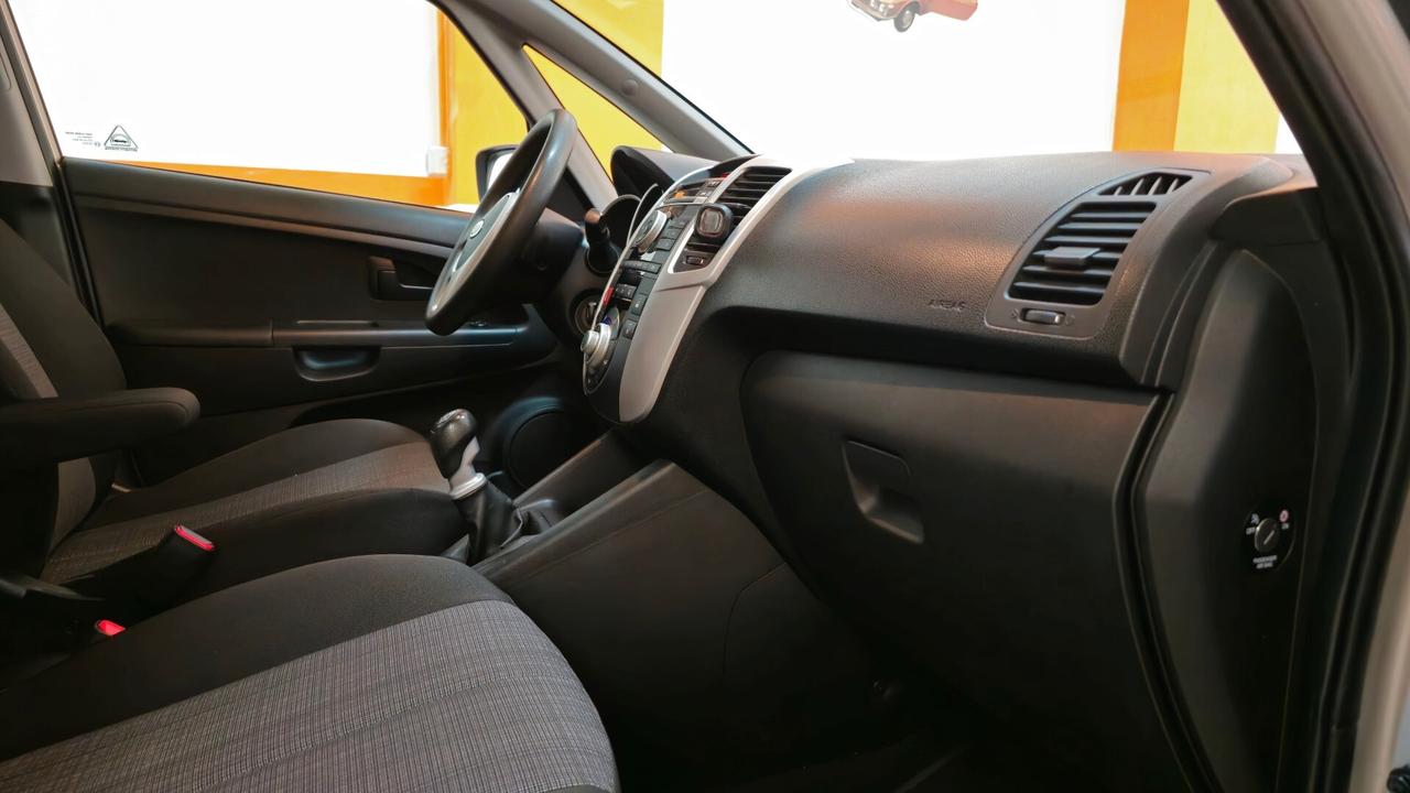 KIA VENGA 1.4 BENZINA EURO 5 NEOPATENTATI