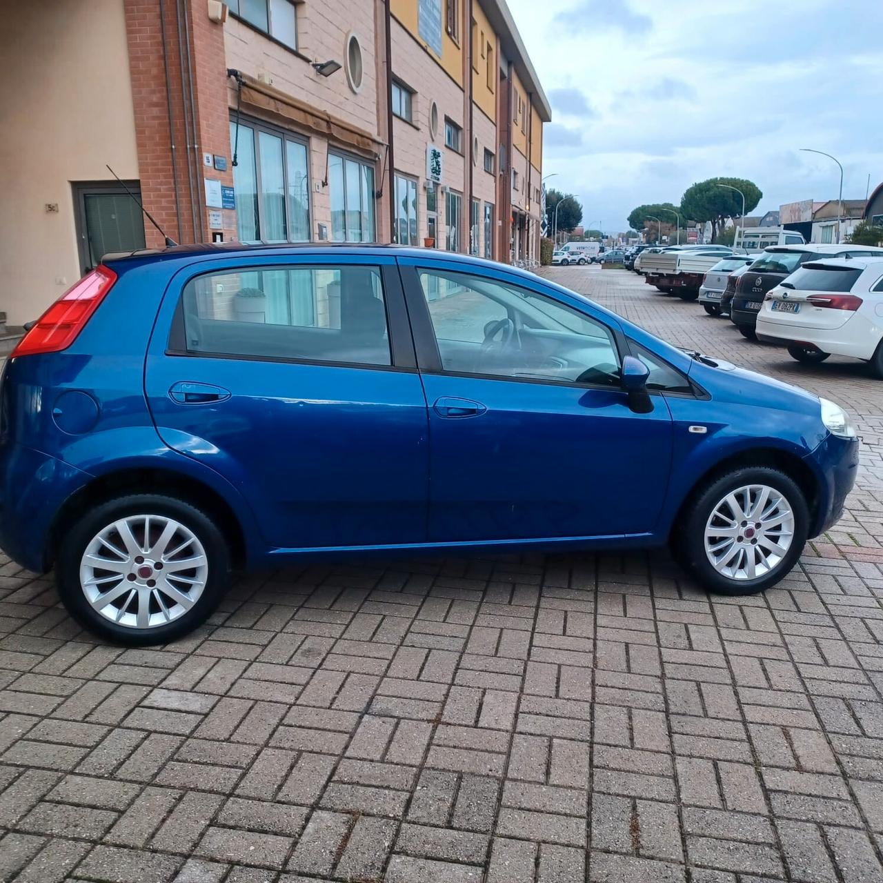 NEOPATENTATI G. PUNTO 1.4 BENZINA / METANO DI FABBRICA