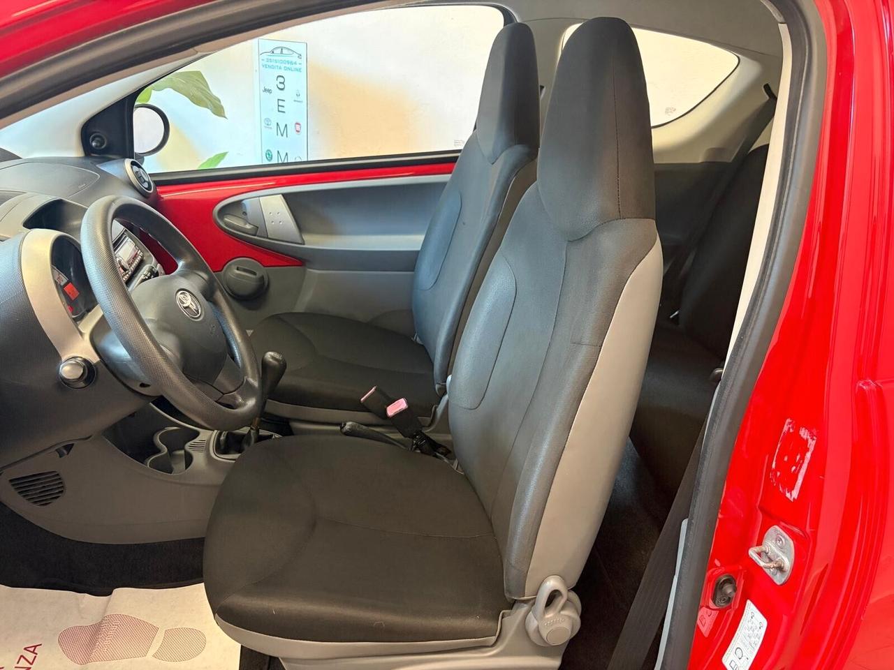 Toyota Aygo 1.0 Now 68Cv 12 MESI DI GARANZIA