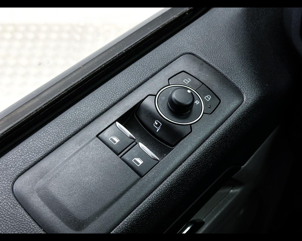 FORD Tourneo Custom 2ªs - Tourneo Custom 320 2.0 EcoBlue 150CV PL Titanium