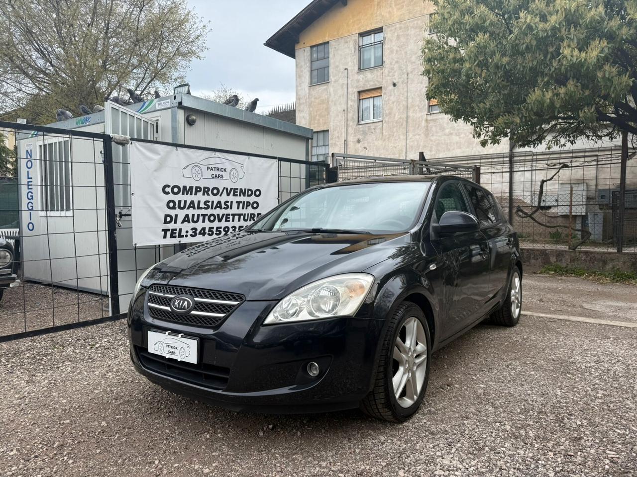 Kia Ceed adatta ai neopatentati