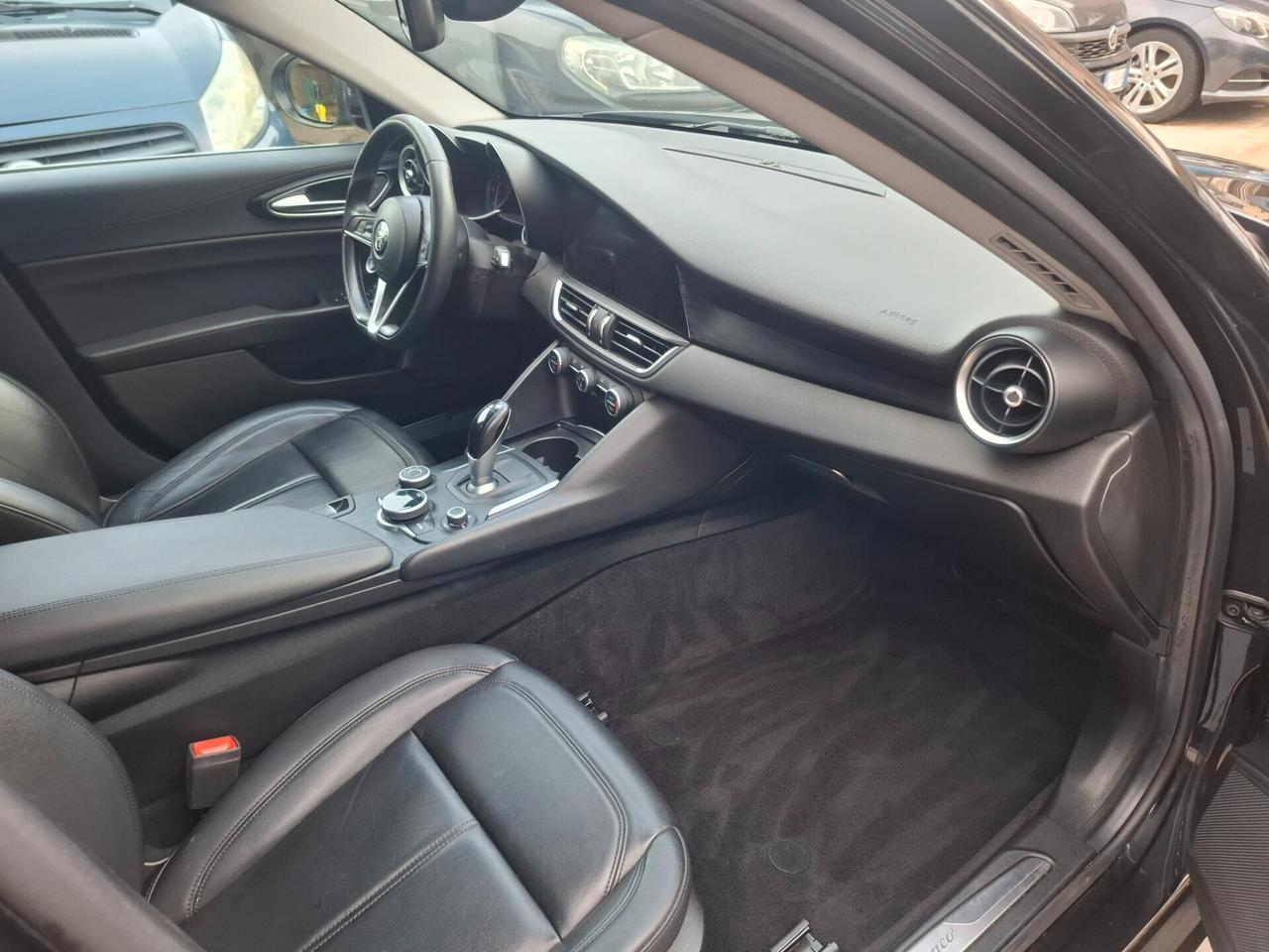 Alfa Romeo Giulia - 2.2 Eco Business Super 180 CV