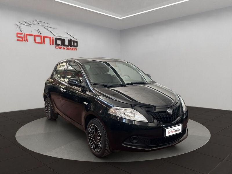 Lancia Ypsilon Ypsilon 1.0 firefly hybrid Silver s&s 70cv - PROMO SIRONIAUTO+