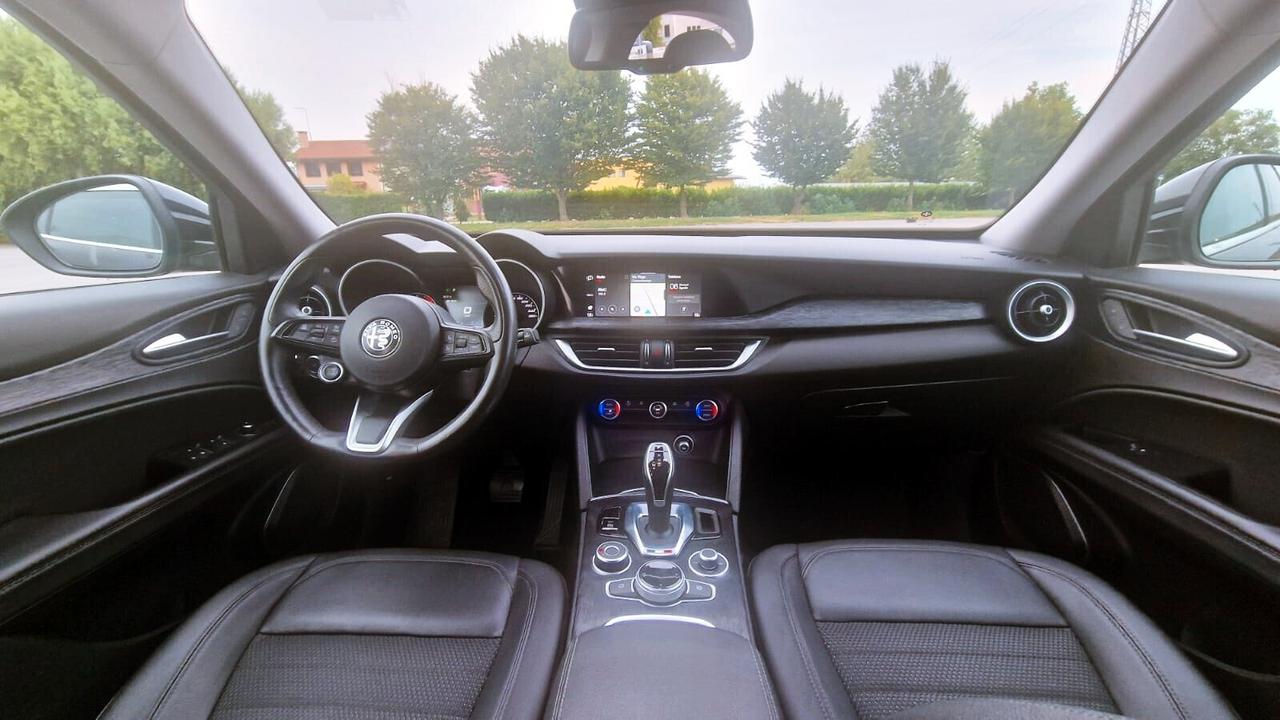 Alfa Romeo Stelvio 2.2 Turbodiesel 190 CV AT8 RWD Executive