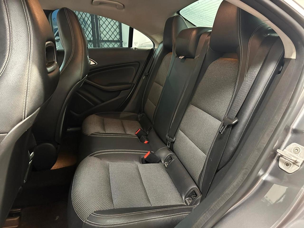 Mercedes-benz CLA 180 CDI Premium