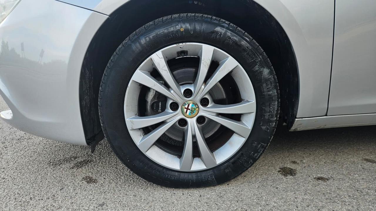 Alfa Romeo Giulietta 1.6 JTDm-2 105 CV Distinctive