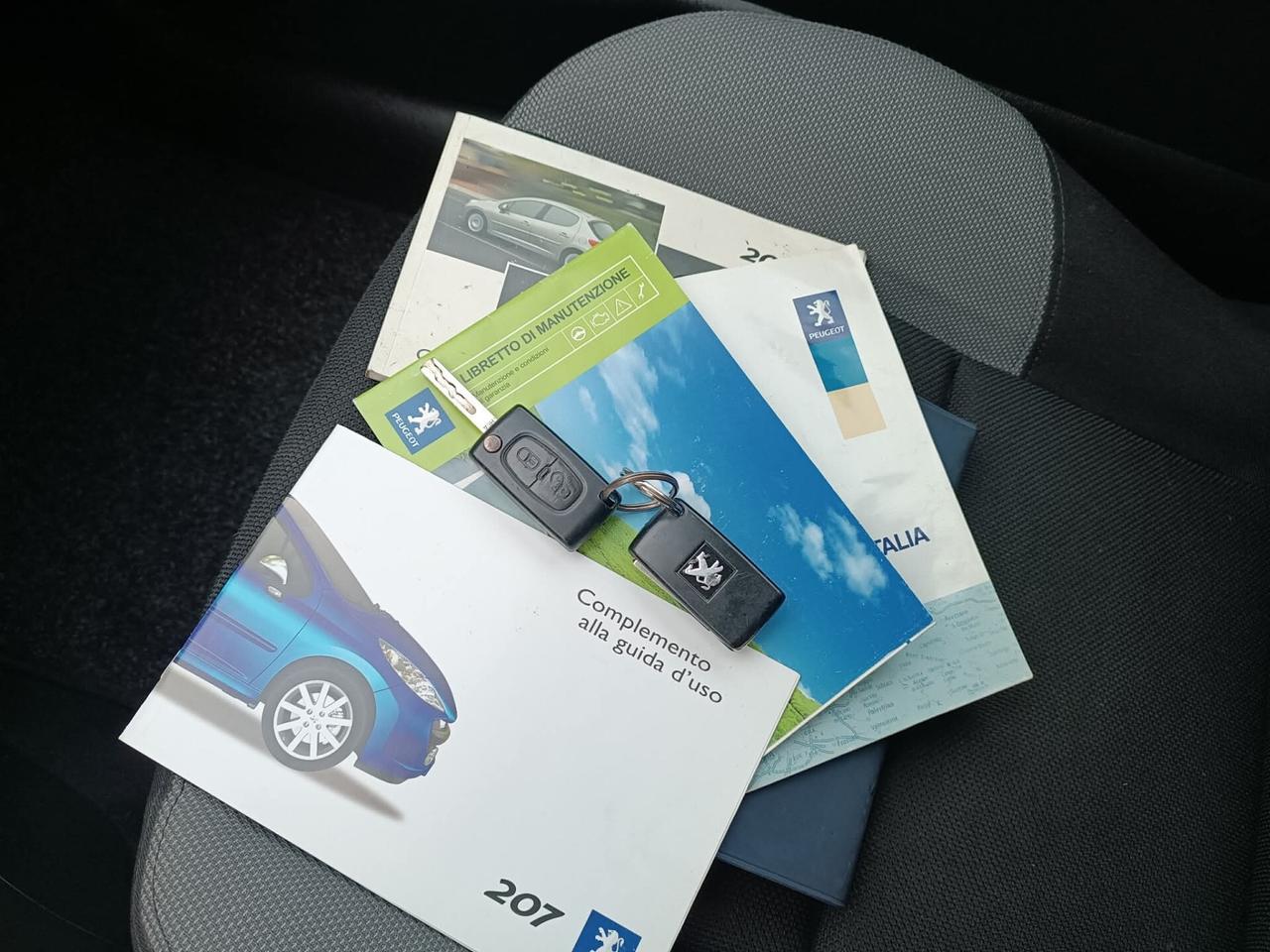 Peugeot 207 1.4 8V 75CV 3p. ONE Line