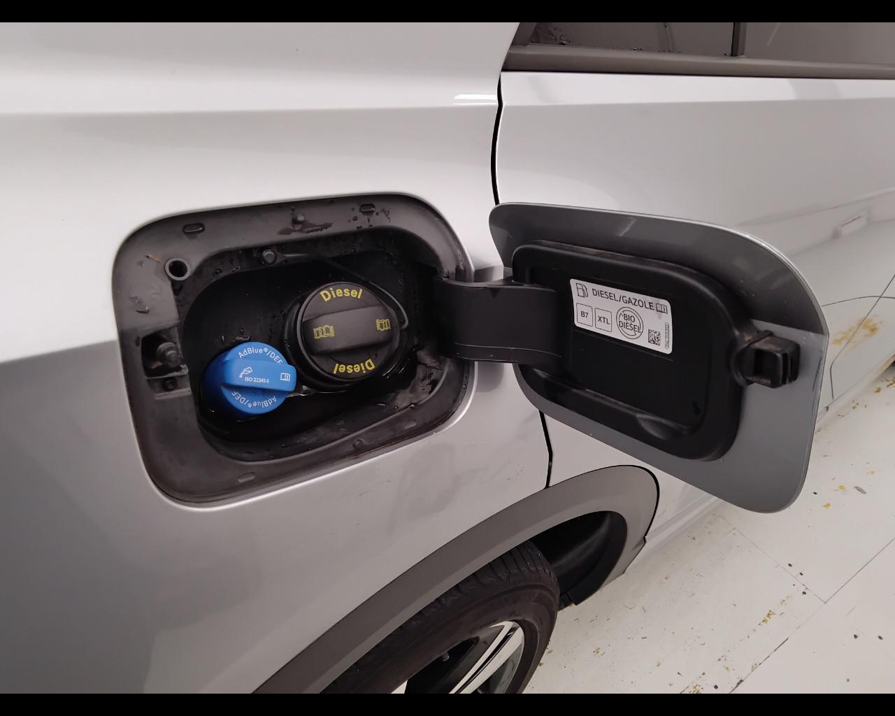 VOLKSWAGEN T-Roc I 2022 - T-Roc 2.0 tdi R-Line 115cv