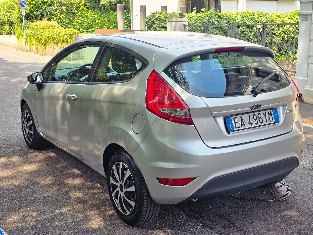 Ford Fiesta 1.2 82CV 3 porte Titanium - 2010