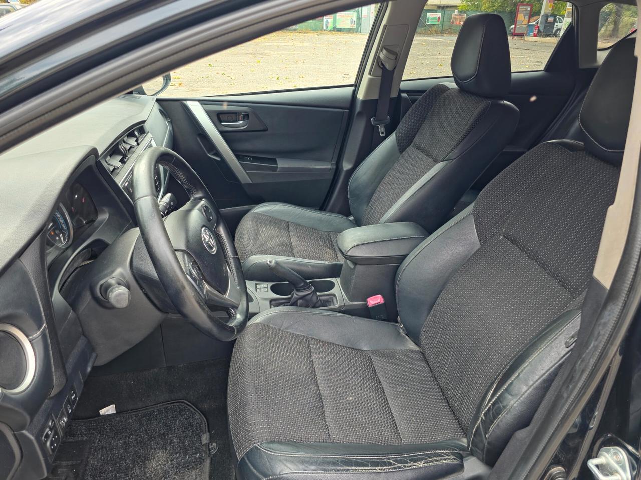 Toyota Auris 1.8 Hybrid Lounge E5B Automatica NEO 2014