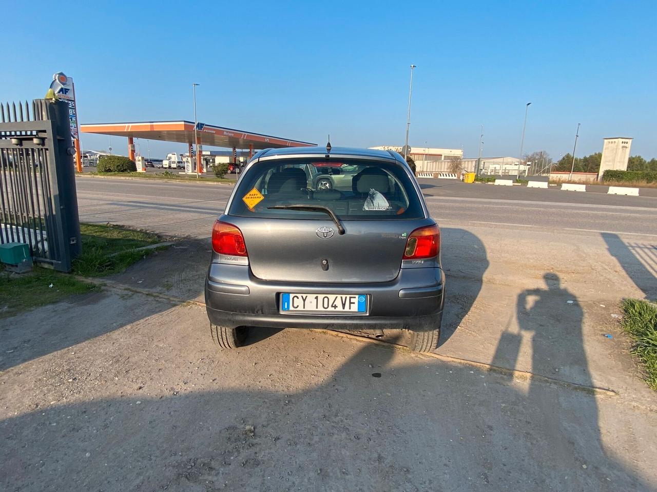 Toyota Yaris 1.0 3 porte Sol