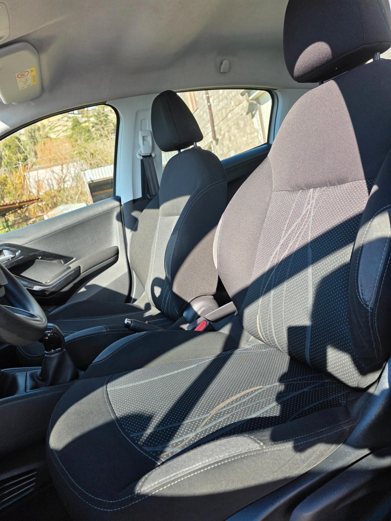 Peugeot 208 1.4 HDi 68 CV 5 porte Active