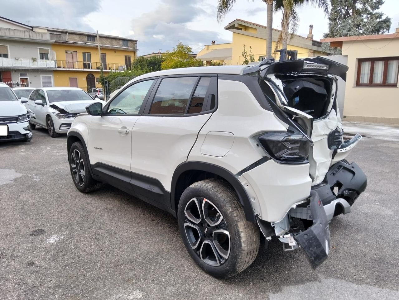 Jeep Avenger 1.2 Turbo MHEV 2025 SINISTRATA