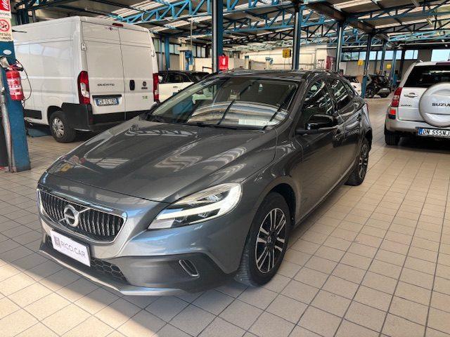 VOLVO V40 Cross Country D2 Style Plus