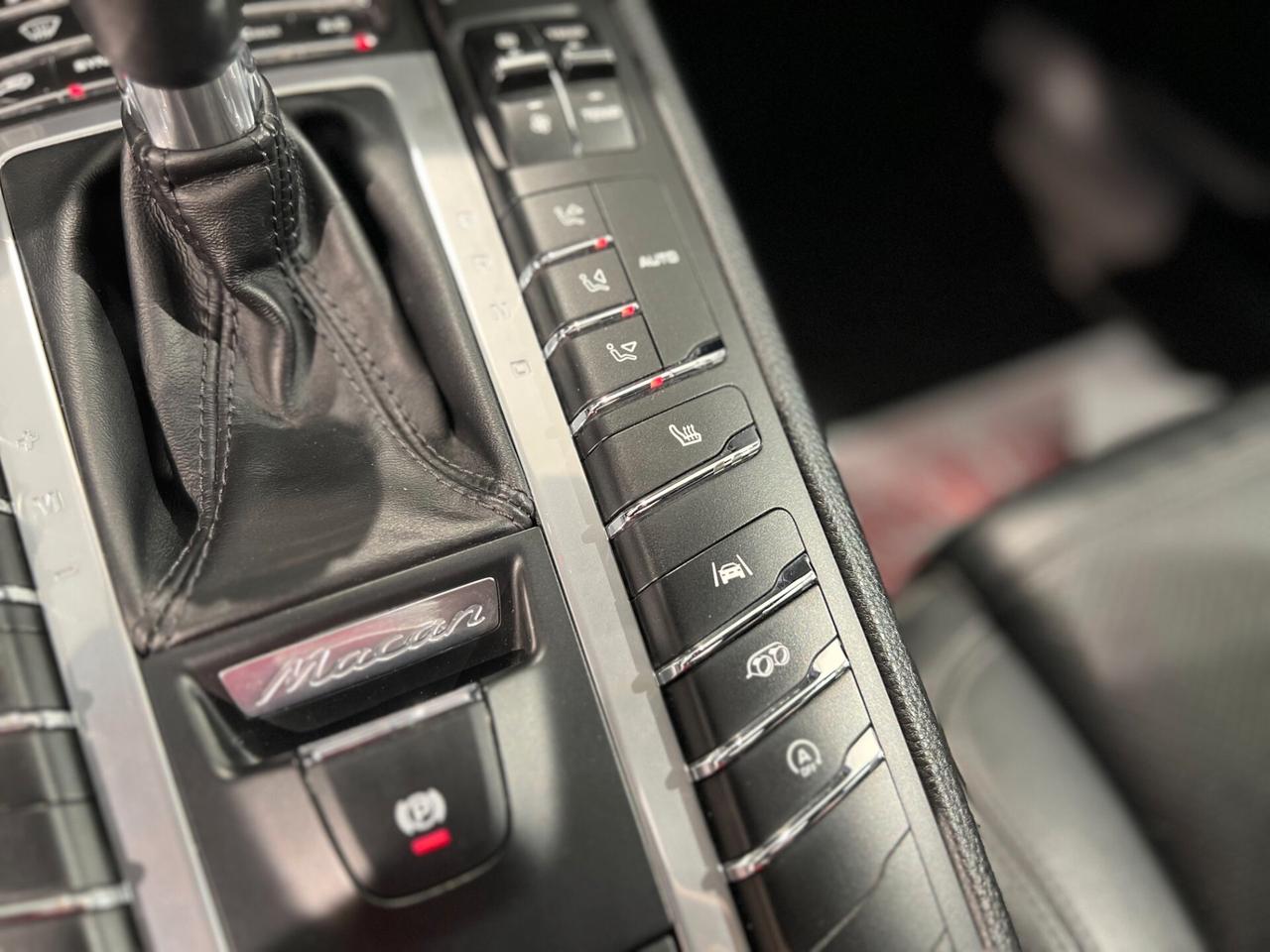 Porsche Macan 2.0 TETTO