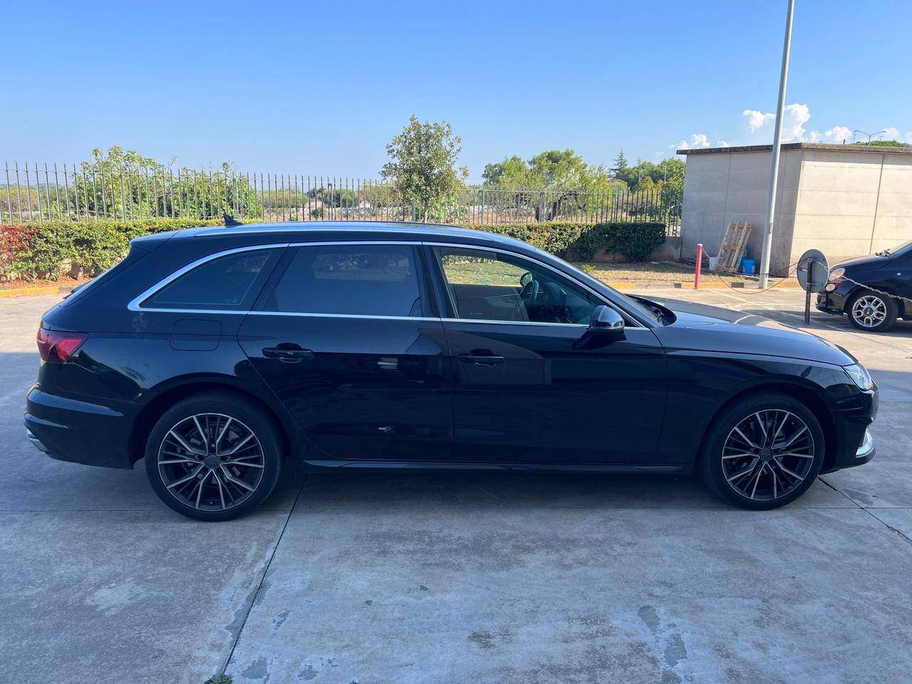 Audi A4 Avant 40 g-tron S tronic line edition