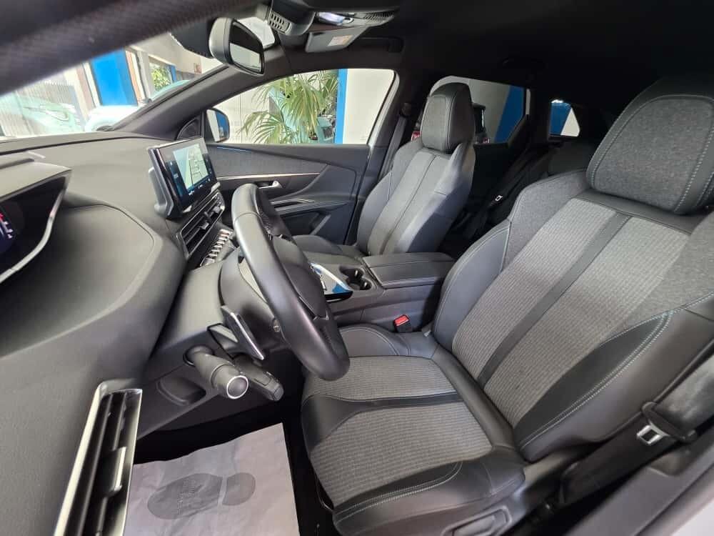 Peugeot 3008 1.5hdi 2023 EAT8 Allure