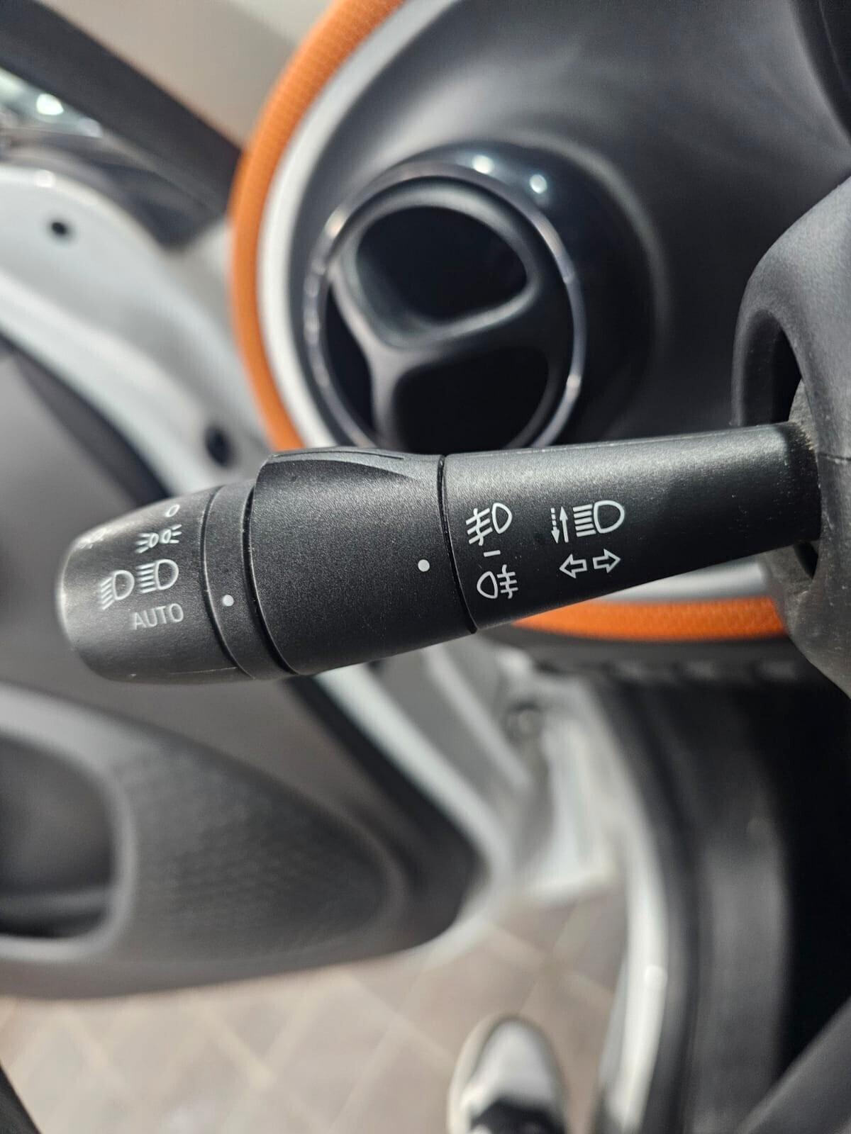 NUOVA SMART FORFOUR PASSION EDITION 1.0 TURBO BENZ 71CV