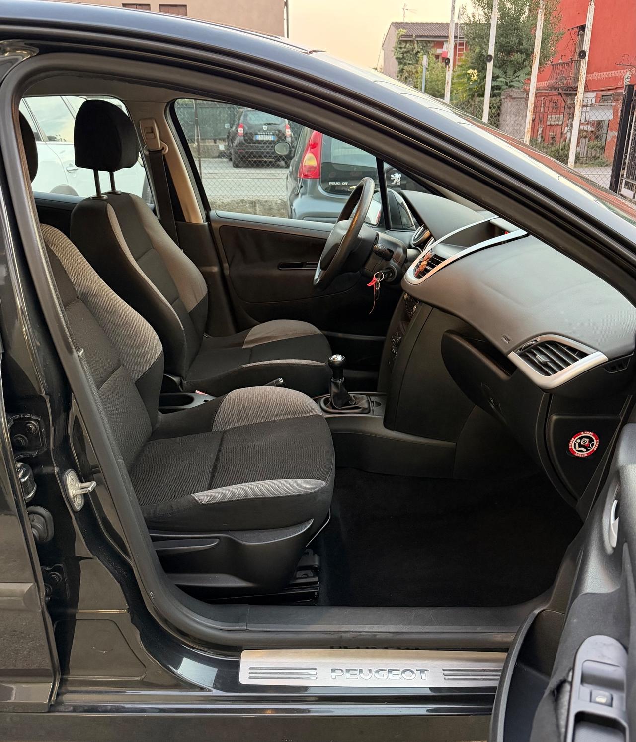 Peugeot 207 5porte- Neopatentati- Cinghia stostituita